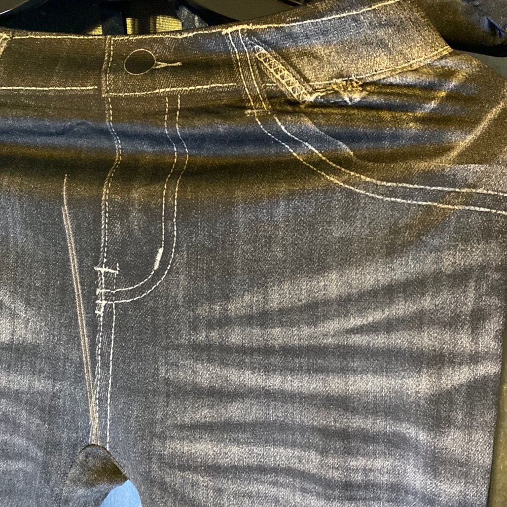 Great to wear during breezy or cold winter days with the warm cotton on waist.